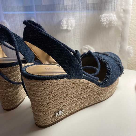 Michael Kors wedges NEW - Picture 9 of 10